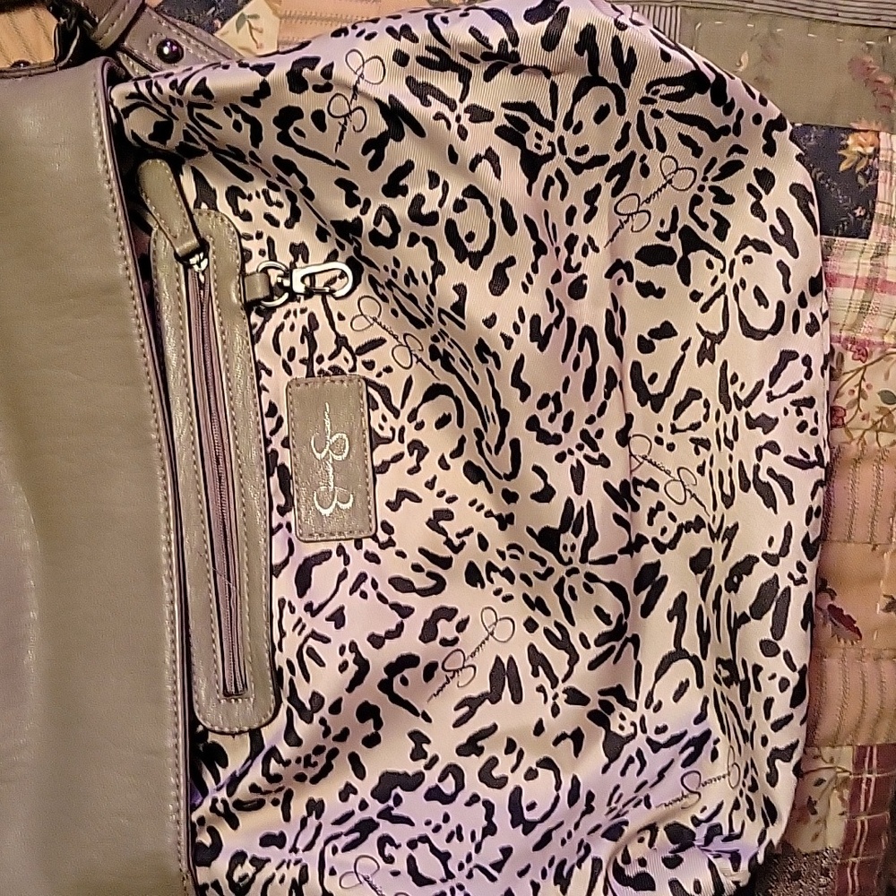 Purse - Picture 2 of 5